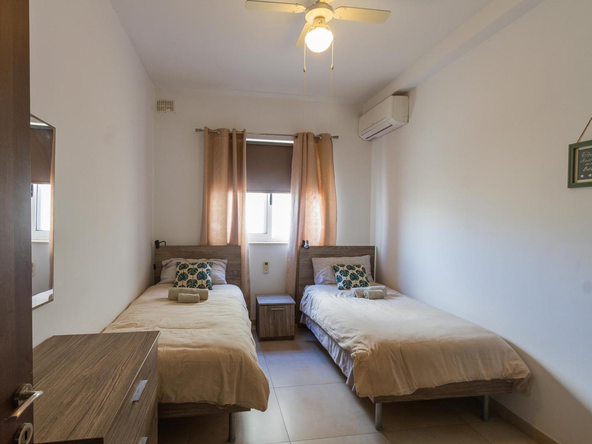 מסידה Modern & Central 2 Bedroom & 2 Bathrooms Apartment מראה חיצוני תמונה